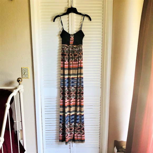 Boohoo Aztec Print Stretchy Cutout Maxi Dress - Picture 7 of 7